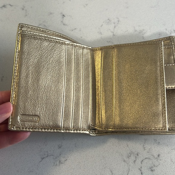 Coach wallet brown with gold leather EUC - Picture 4 of 11